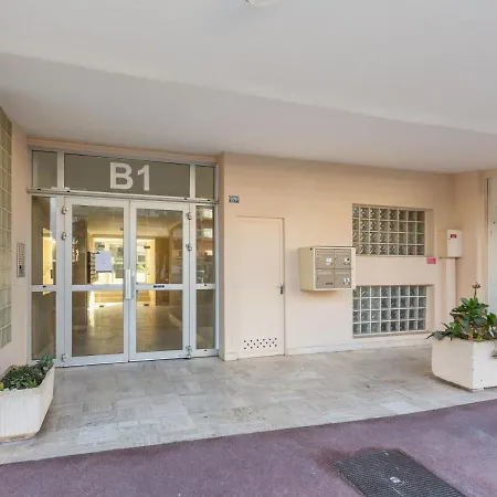 Apartment Le Grand Large-2 By Interhome Le Lavandou