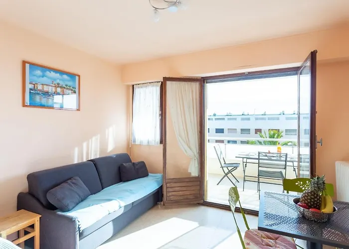 Le Grand Large-2 By Interhome Lägenhet Le Lavandou