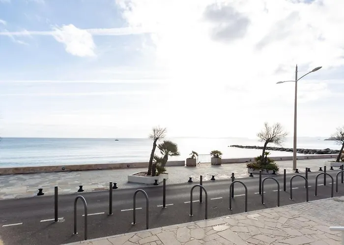 Le Grand Large-2 By Interhome * Le Lavandou